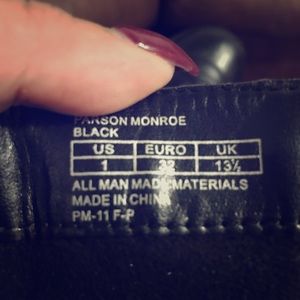 Girls MK boots